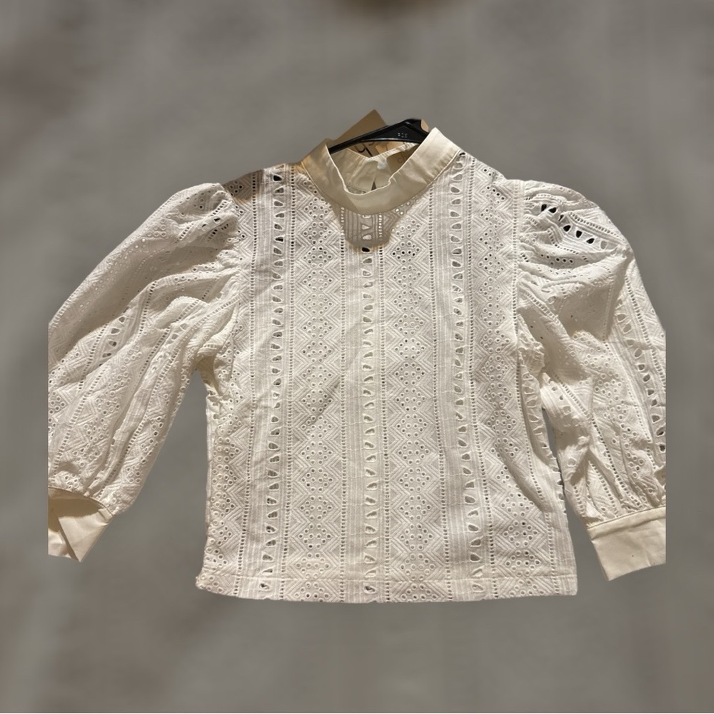 Choosy- Elegant White Lace Eyelet Women's Top